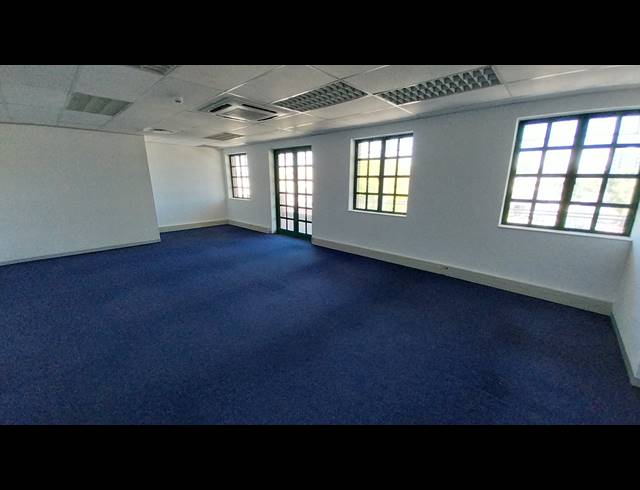 1,029M² OFFICE TO LET IN CLAREMONT